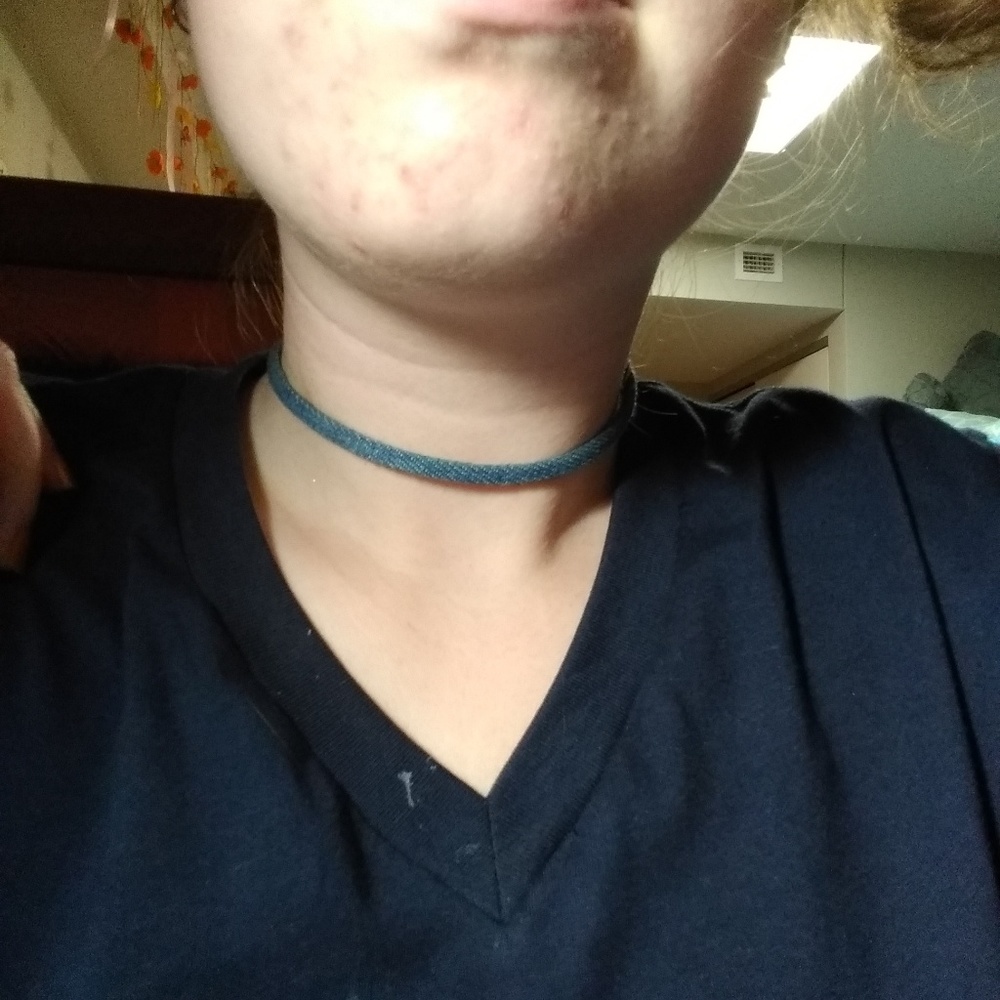 Denim choker